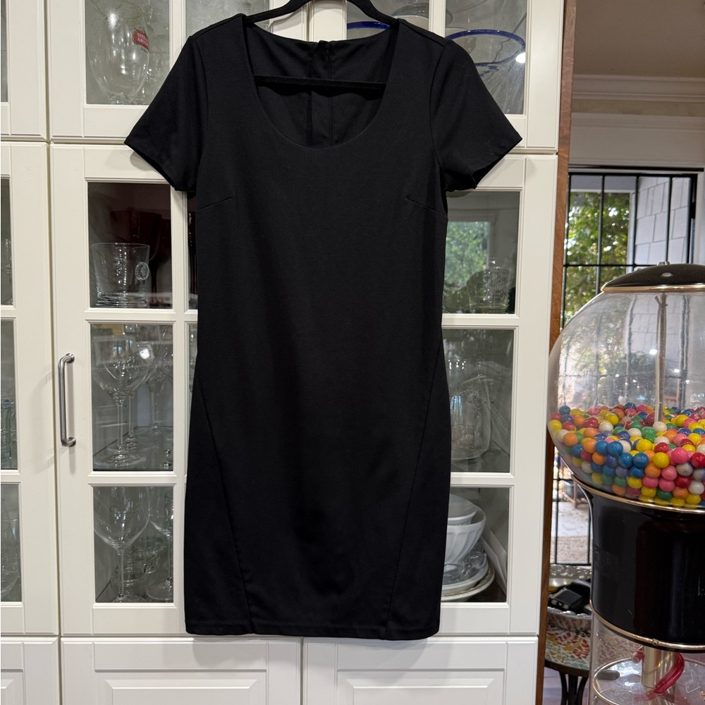 Source Unknown Black Scoop Neck Mini Dress